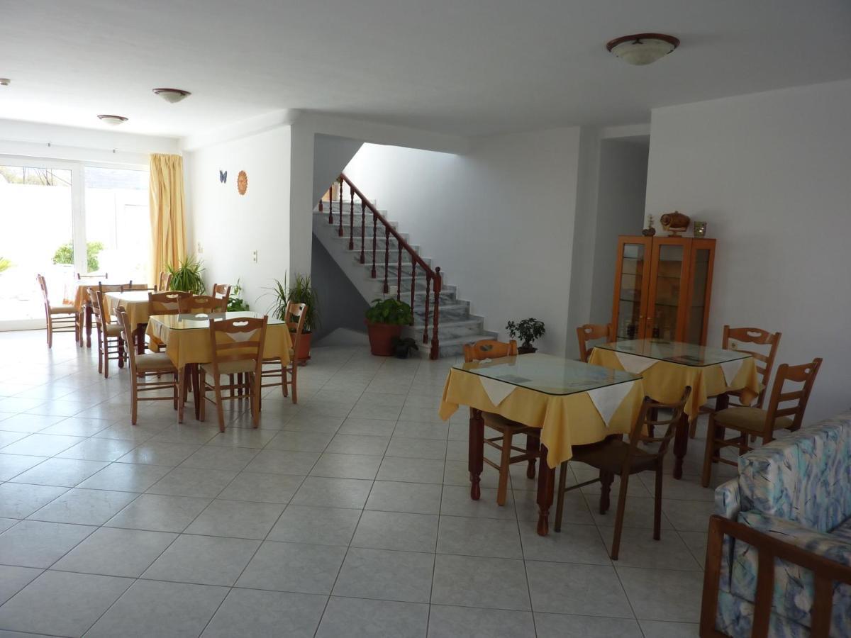 Arsinoi Studios And Apartments Каламаки Екстериор снимка