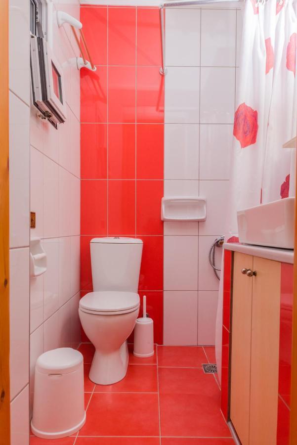 Arsinoi Studios And Apartments Каламаки Екстериор снимка